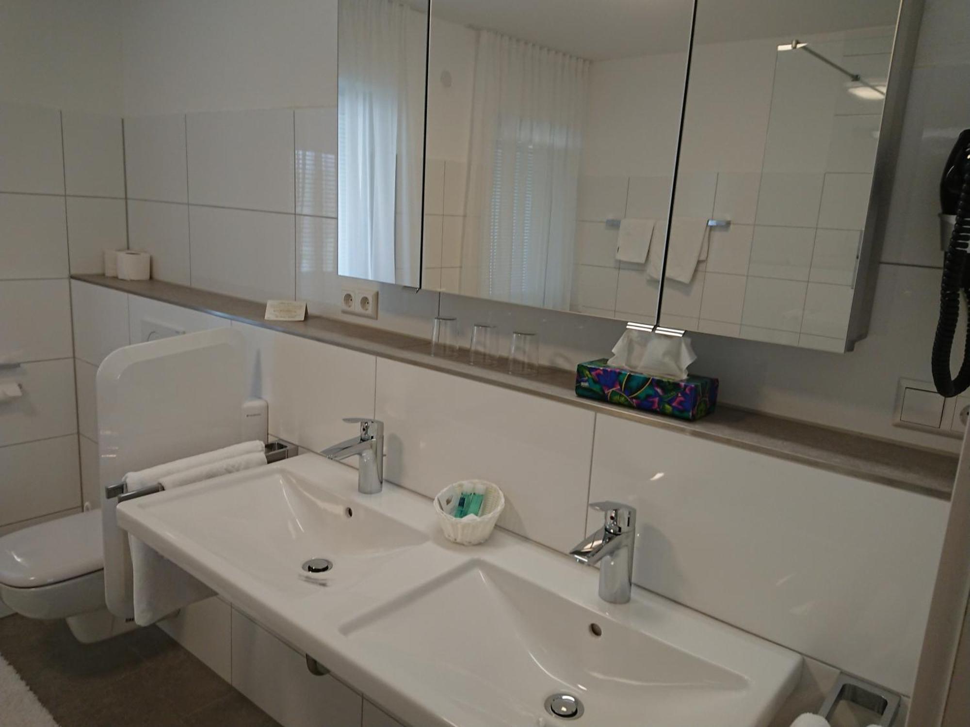 Hotel Wuerttemberger Hof Garni Rottenburg am Neckar Ngoại thất bức ảnh